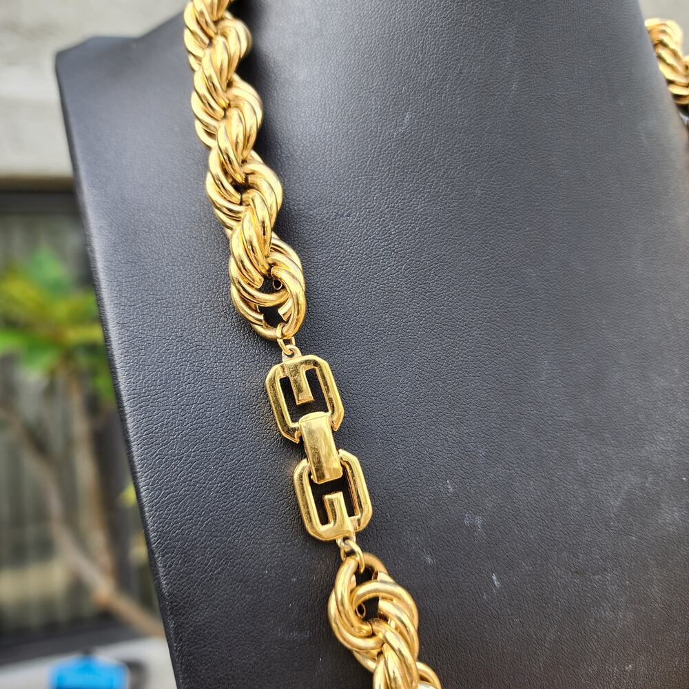 Vtg Givenchy Necklace Chunky Rope Dookie Chain 80s 90s Gold Plate Monogram Clasp - Picture 6 of 17
